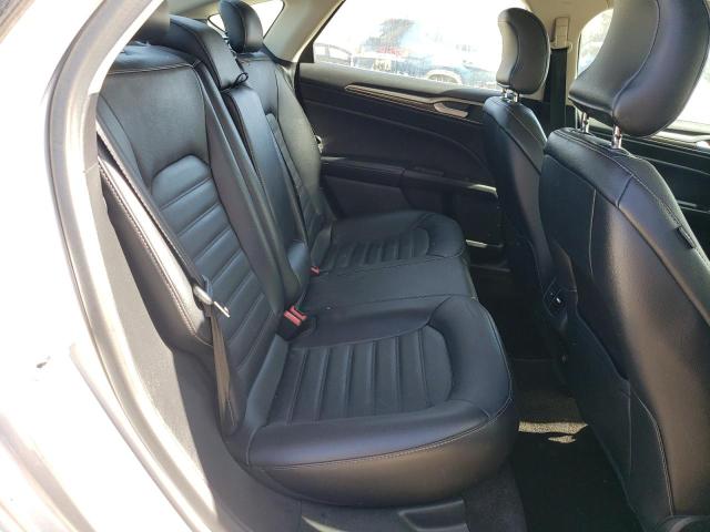 3FA6P0HD6HR130296 Ford FUSION SE