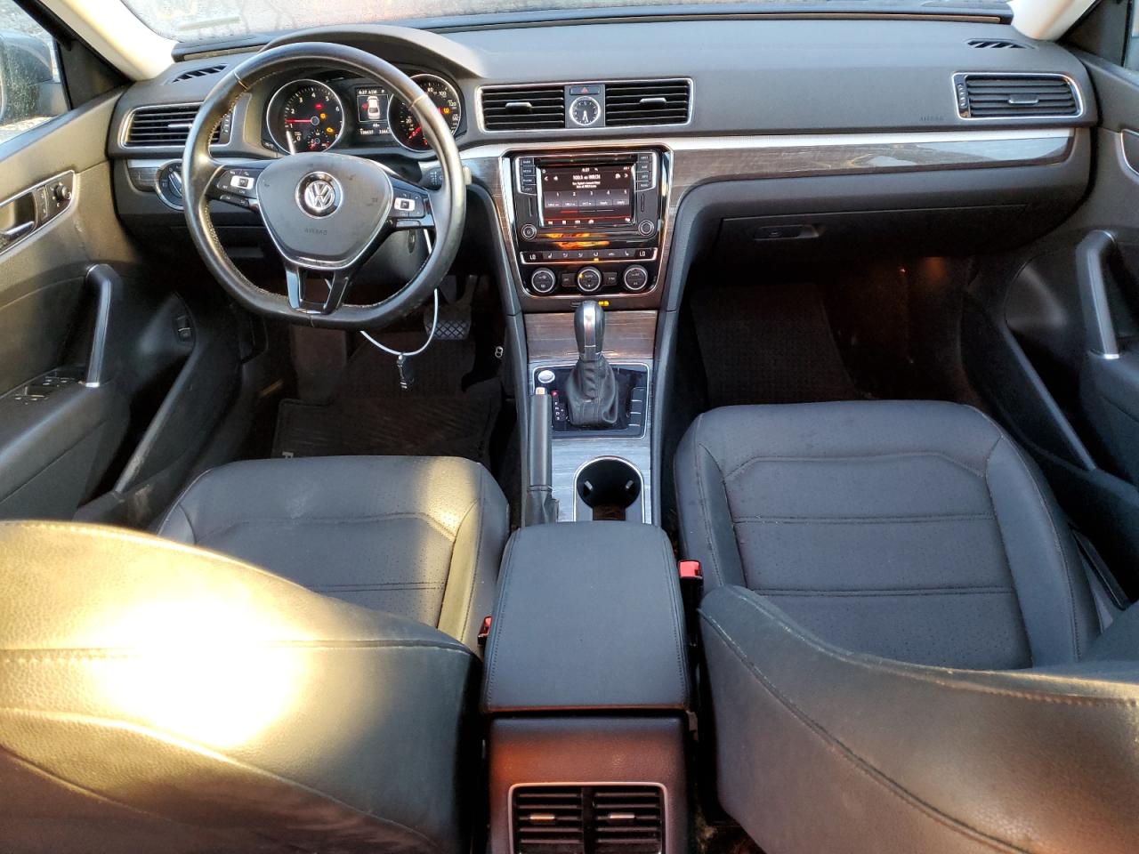 1VWGT7A34HC052181 VOLKSWAGEN PASSAT 2017