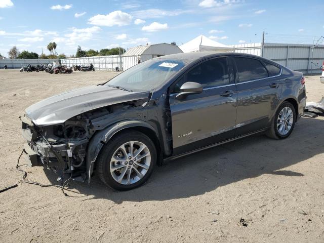 3FA6P0LU1KR115235 Ford Fusion SE