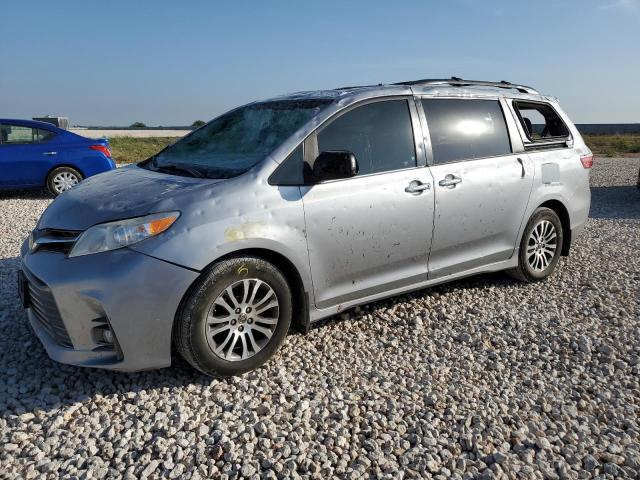 2018 Toyota Sienna XLE