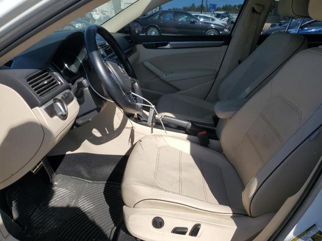  VOLKSWAGEN PASSAT 2017 Білий