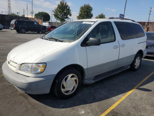 2000 Toyota Sienna LE