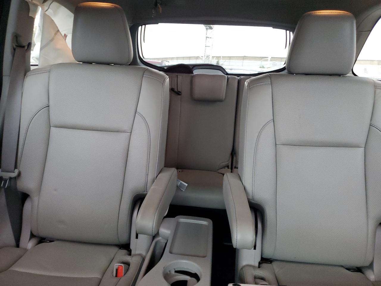 5TDDZRFH9JS843265 TOYOTA HIGHLANDER 2018