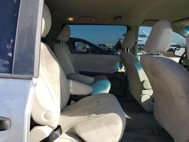 5TDZK3DC2ES525704 Toyota SIENNA