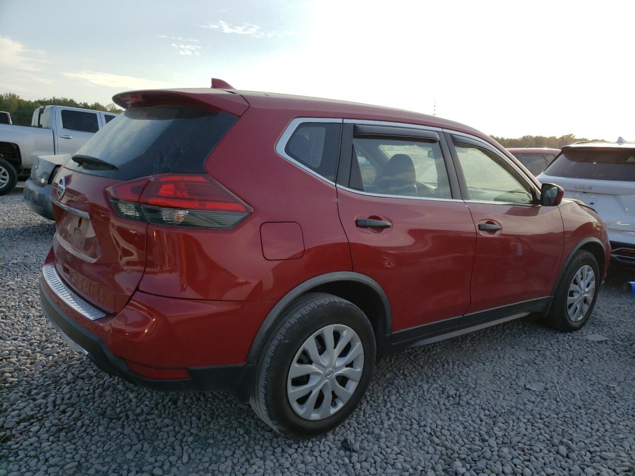 JN8AT2MT3HW402667 2017 Nissan Rogue S