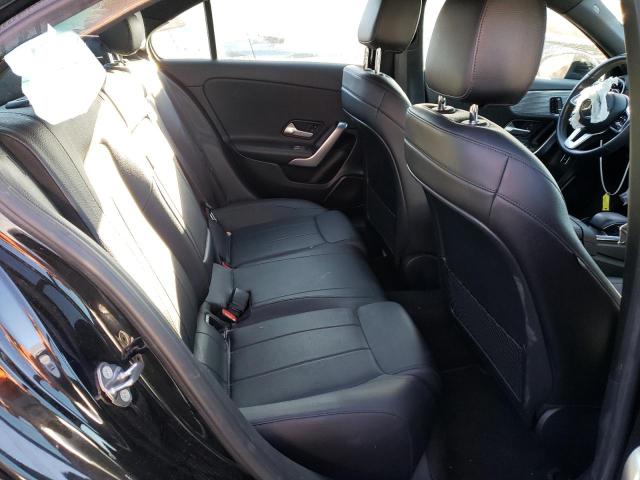 WDD3G4EB5KW002004 Mercedes-Benz A 220