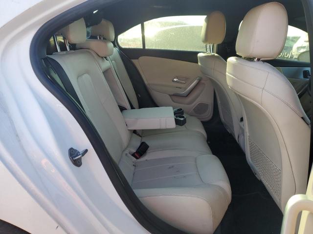 WDD3G4EB2KW016717 Mercedes-Benz A 220