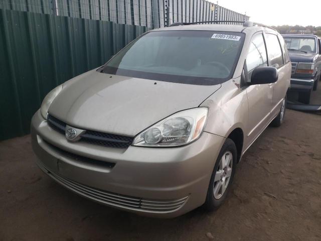 2004 Toyota Sienna CE