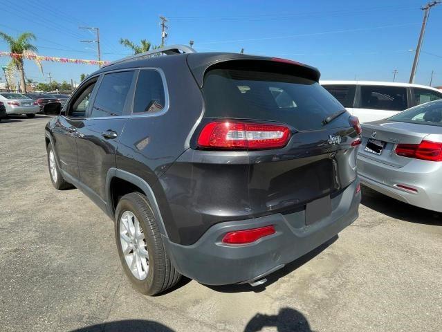 1C4PJLCB2GW107066 Jeep Cherokee Latitude