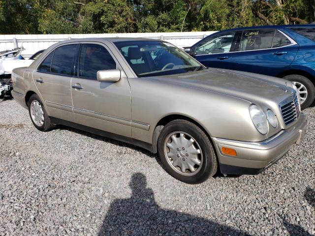 1999 Mercedes-Benz E 320 VIN: WDBJF65H3XA902049 Lot: 62654003