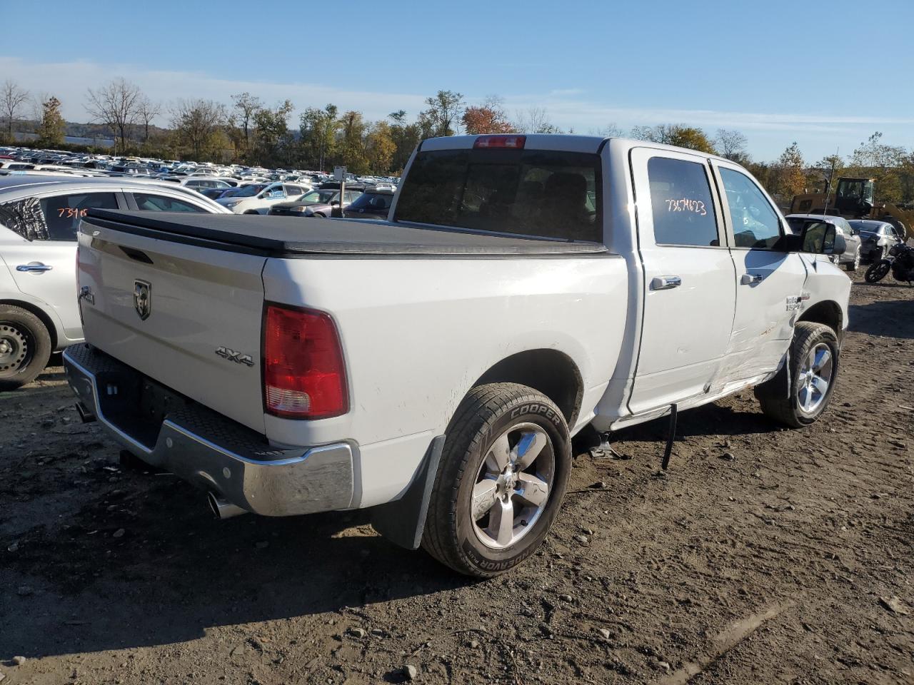 2018 Ram 1500 Slt vin: 3C6RR7LT7JG196776