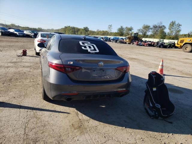  ALFA ROMEO GIULIA 2017 Сірий