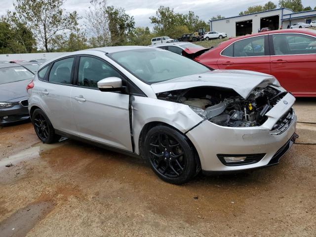 1FADP3K2XGL330403 Ford FOCUS SE