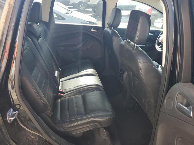 1FMCU0J95JUC43145 Ford Escape Titanium