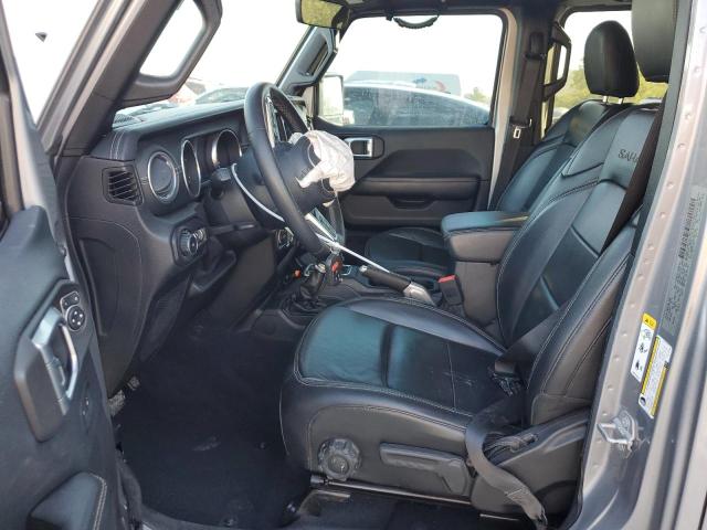 1C4HJXEG3JW121005 Jeep Wrangler Unlimited Sahara