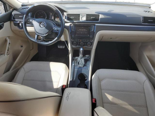  VOLKSWAGEN PASSAT 2017 Білий