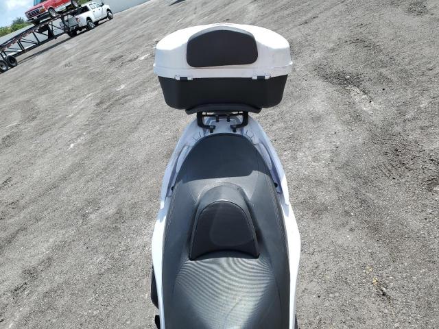 2018 SUZUKI AN400 A JS1DU11E0J2100072