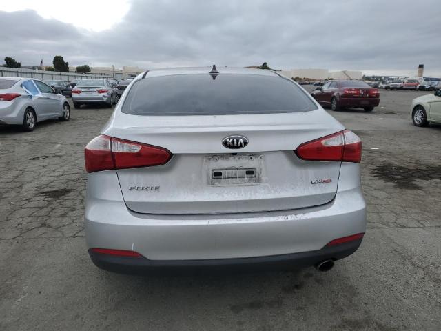 KNAFZ4A84E5119933 KIA FORTE EX