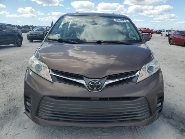 5TDYZ3DC8JS905373 Toyota SIENNA XLE