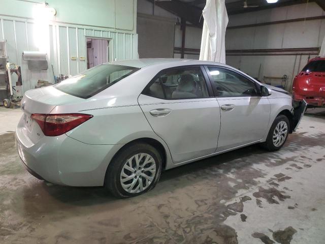 2018 Toyota Corolla L VIN: 5YFBURHE2JP745423 Lot: 71593933