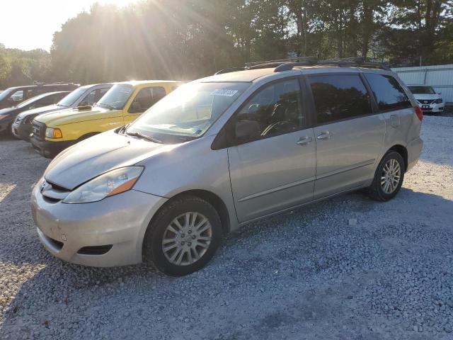 2010 Toyota Sienna XLE