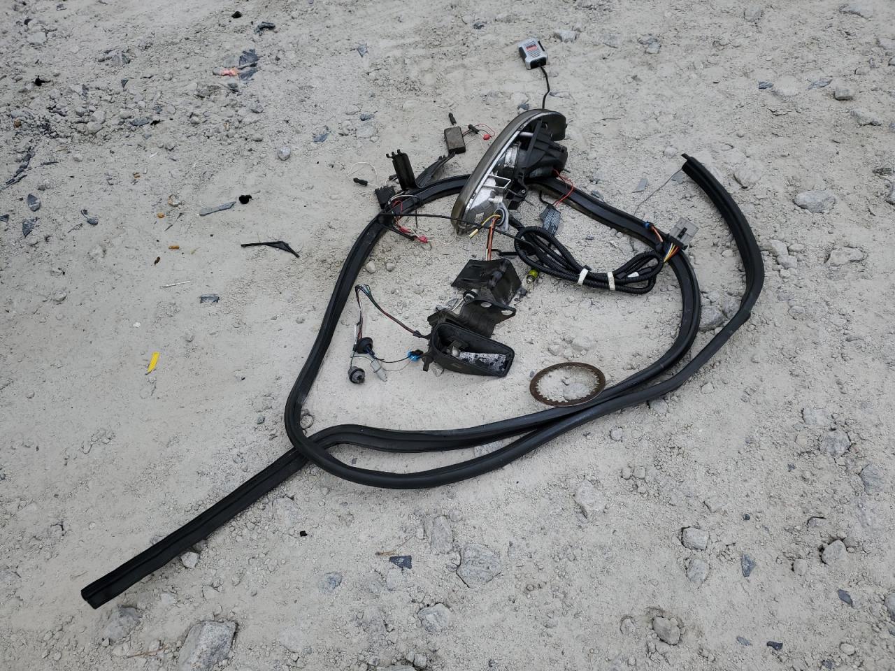 1GNEC13Z42R153936 2002 Chevrolet Tahoe C1500