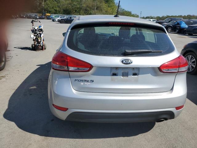 KNAFK5A89G5582485 | 2016 KIA FORTE LX