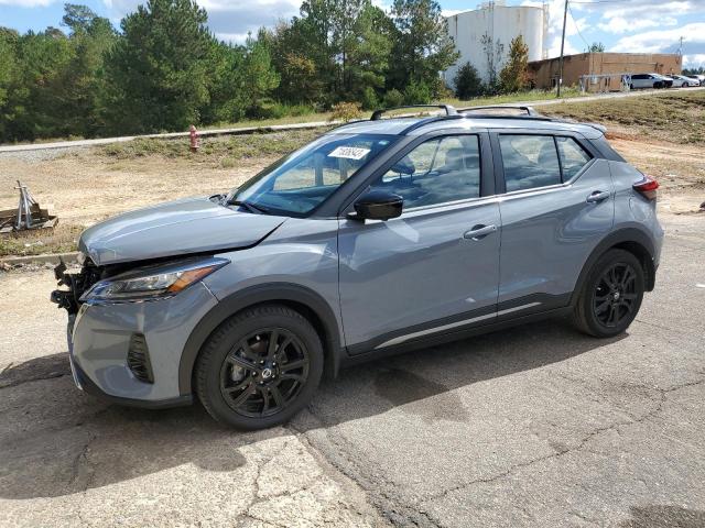 2021 Nissan Kicks SR