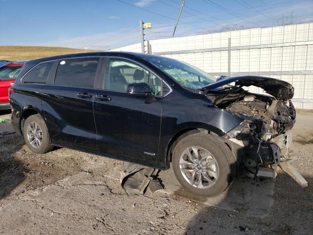 5TDKRKEC7MS047221 Toyota SIENNA LE