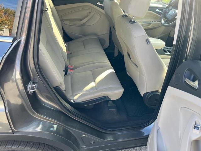 1FMCU9G91HUA52151 Ford ESCAPE SE