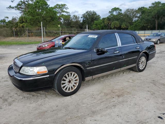 2005 Lincoln Town Car Signature