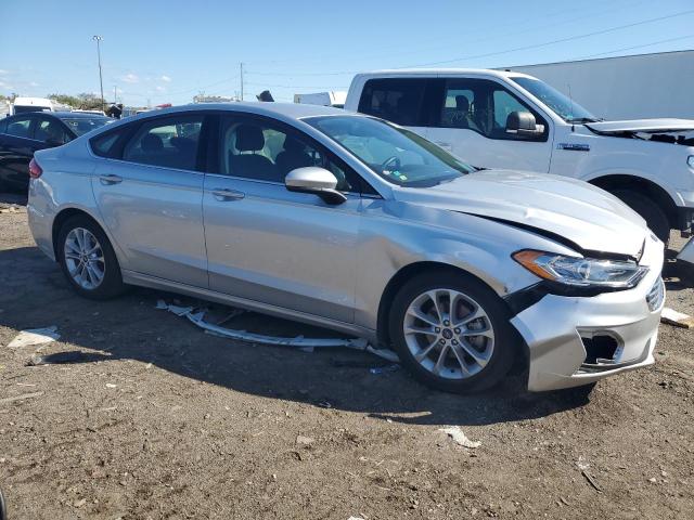 3FA6P0HD1KR217563 Ford Fusion SE 4