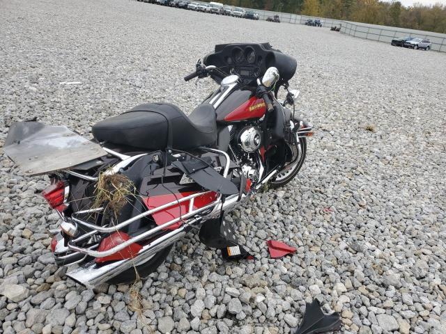 2010 HARLEY-DAVIDSON FLHTCU 1HD1FC418AB625788