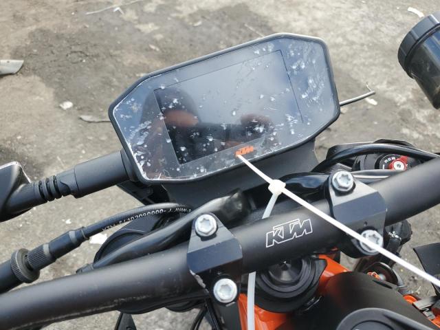 2022 KTM 890 DUKE R VBKTU9406NM830318
