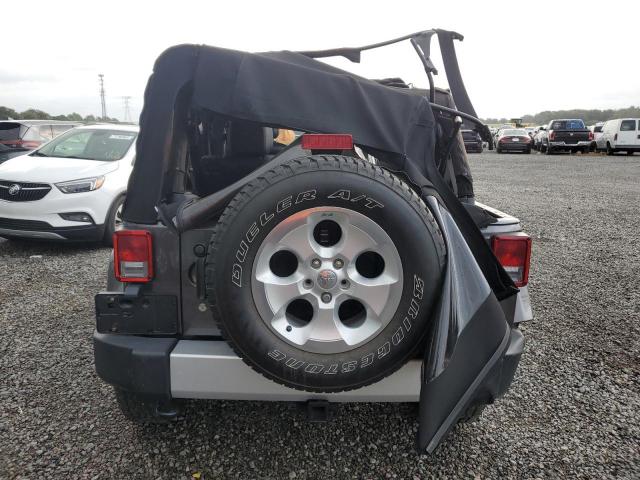 1C4BJWEG1EL219599 Jeep Wrangler Unlimited Sahara