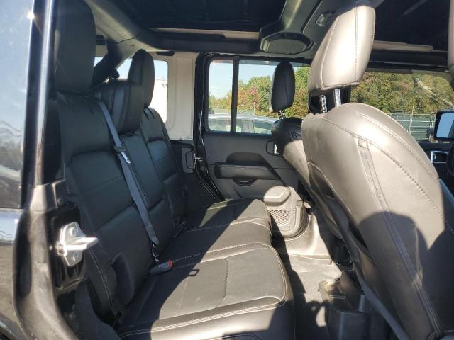 1C4HJXEN4NW247622 Jeep Wrangler Unlimited Sahara