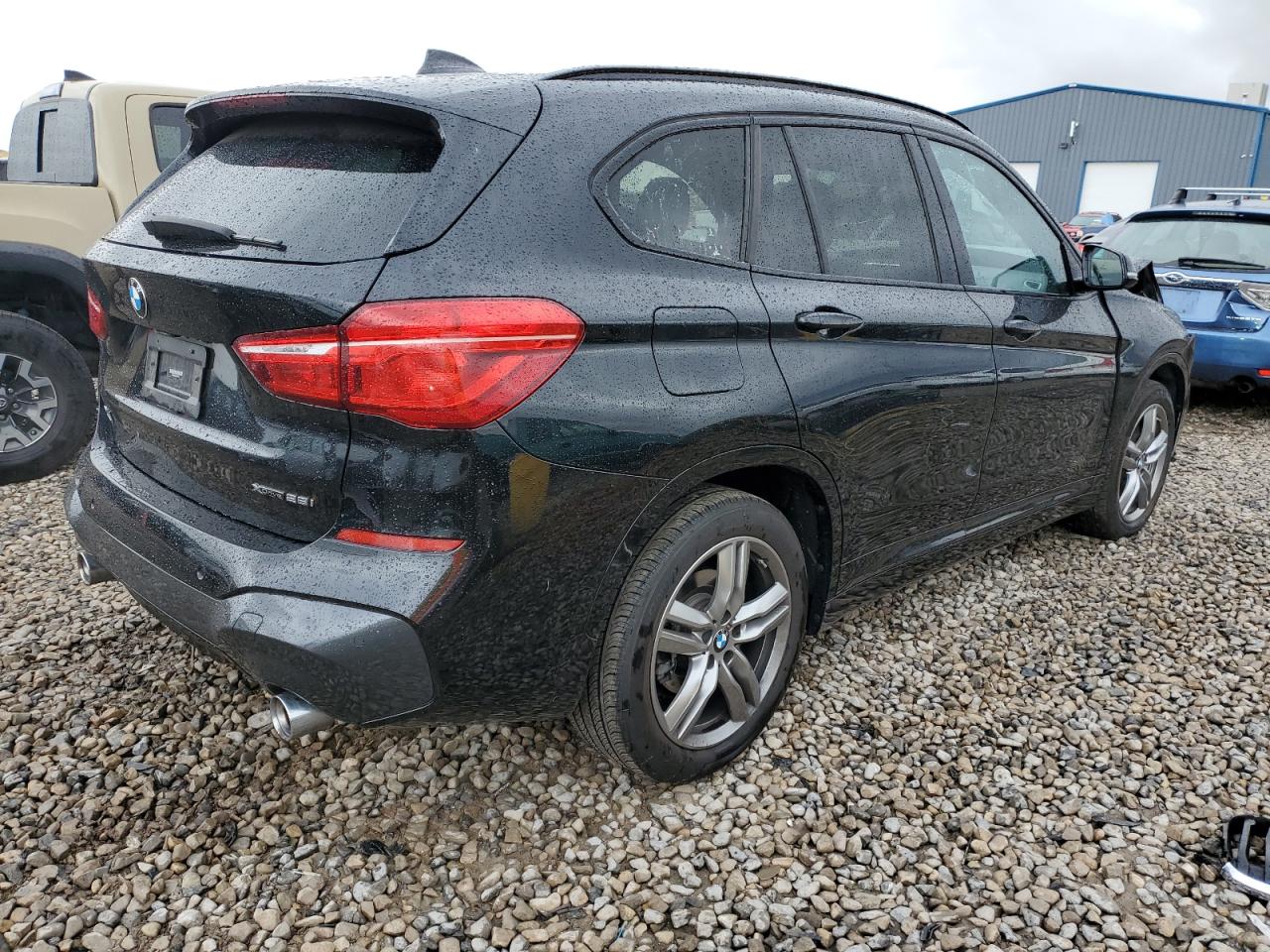 WBXJG9C00M5S53721 BMW X1 XDRIVE2 3