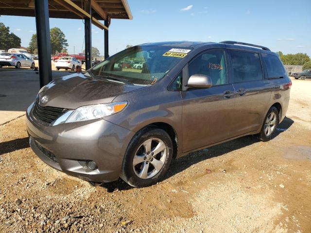 2014 Toyota Sienna LE