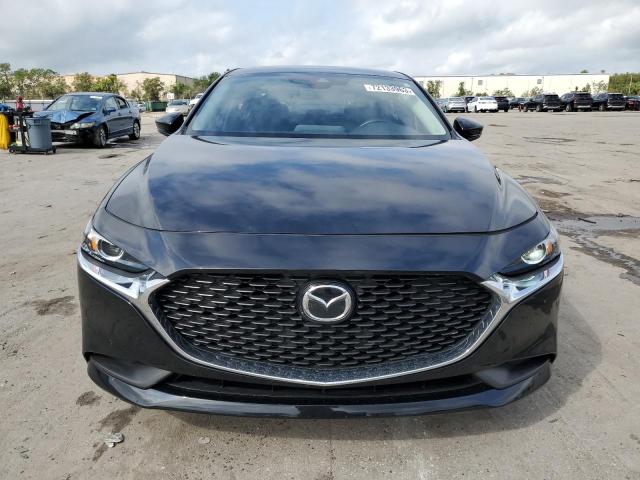 JM1BPABLXN1508060 Mazda 3 SELECT 5