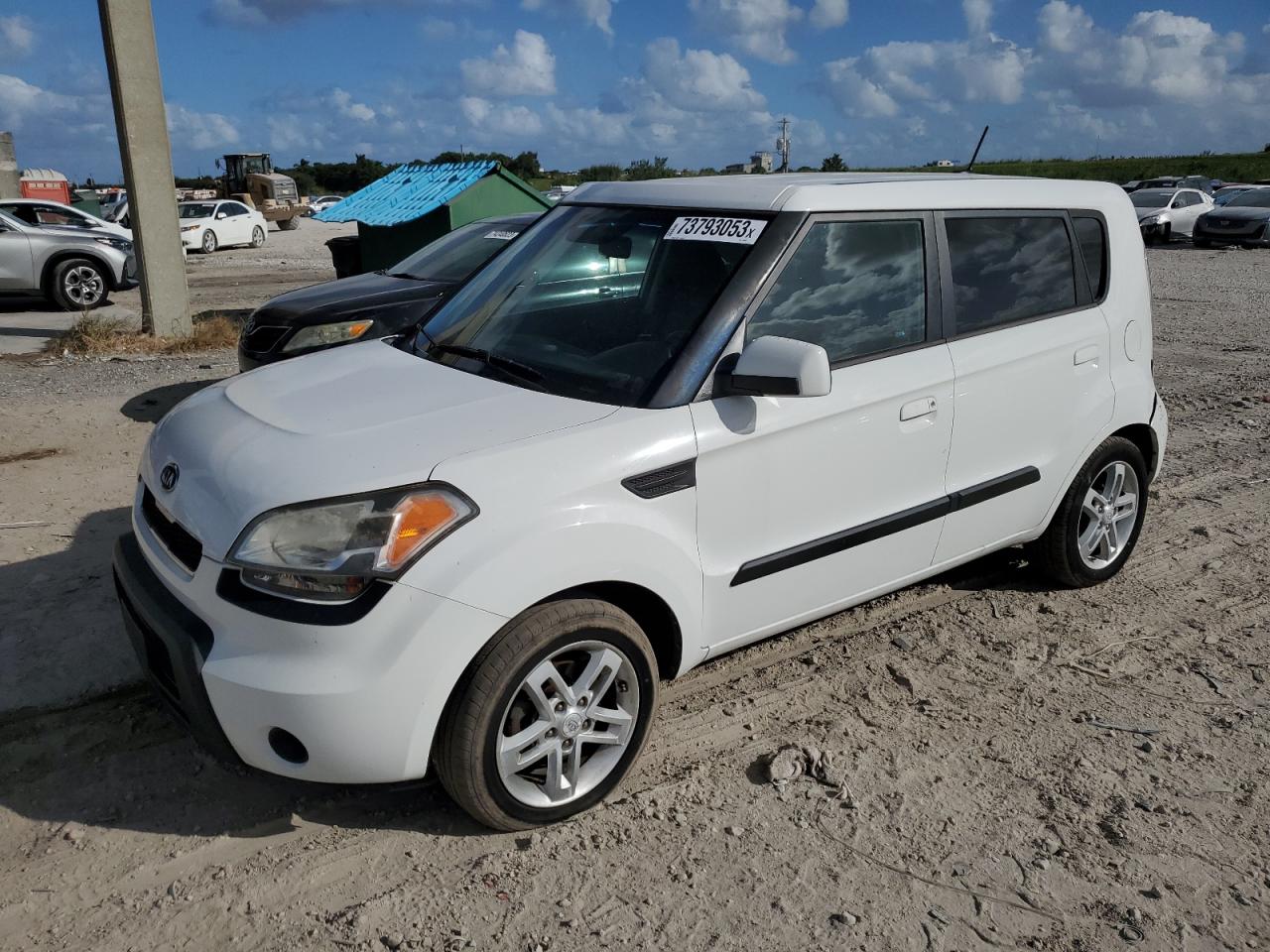 KNDJT2A23A7084282 2010 Kia Soul + KNDJT2A23A7084282 2010 Kia Soul +