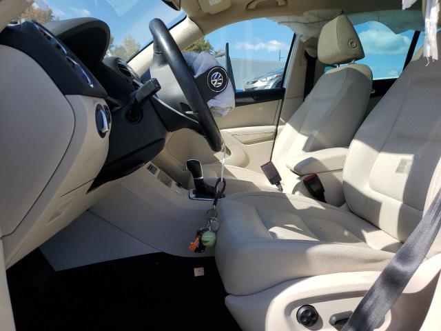 2017 VOLKSWAGEN TIGUAN WOL - WVGSV7AX0HK030349