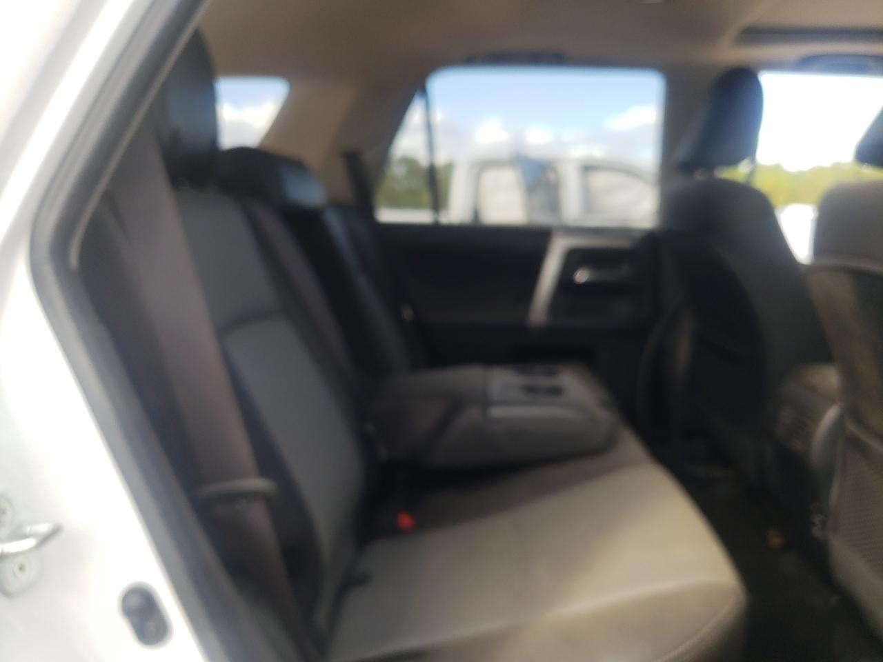 jtezu5jr2j5181768 JTEZU5JR2J5181768 2018 Toyota 4Runner Sr5