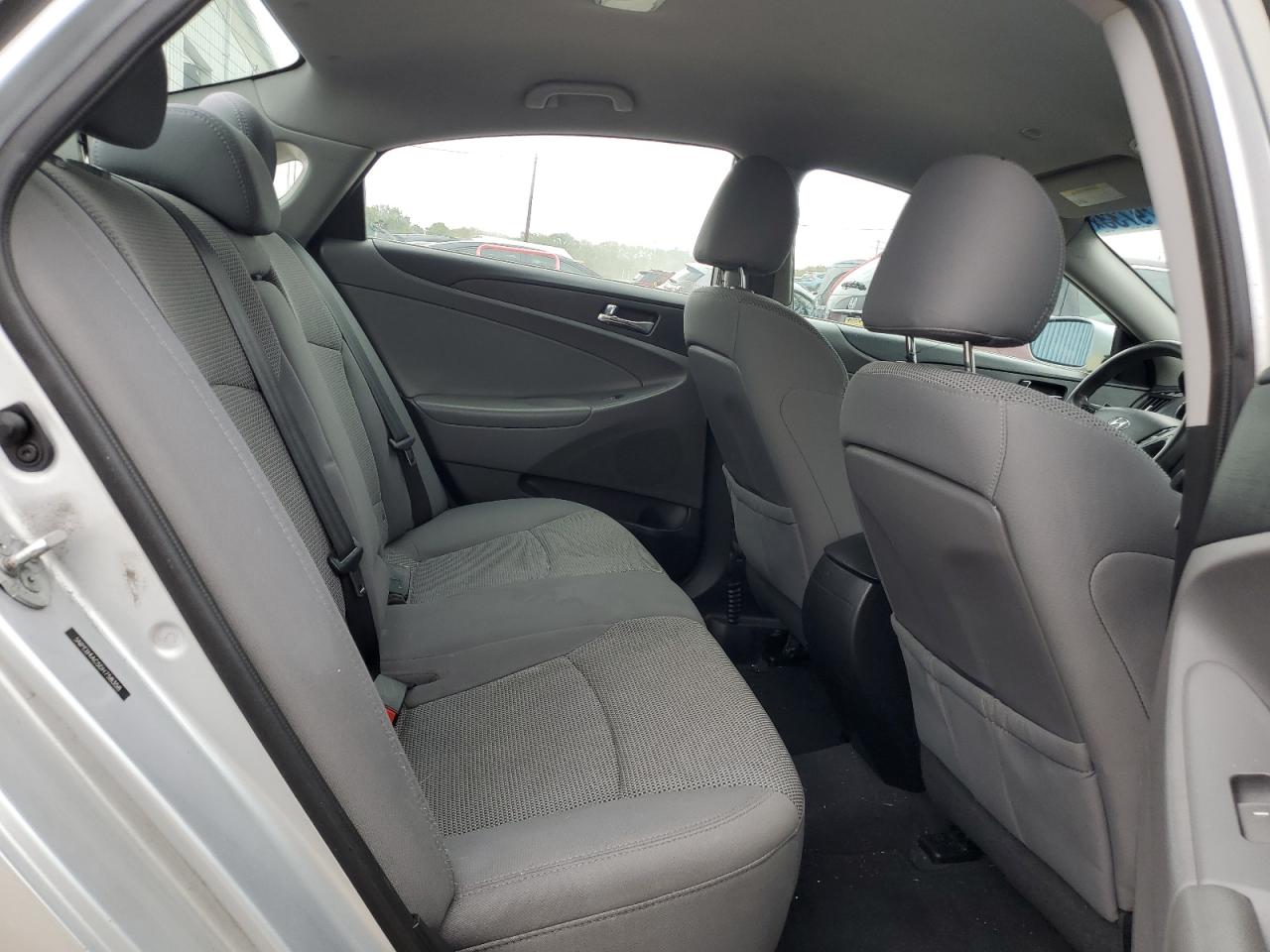 5NPEB4AC5DH758358 2013 Hyundai Sonata Gls