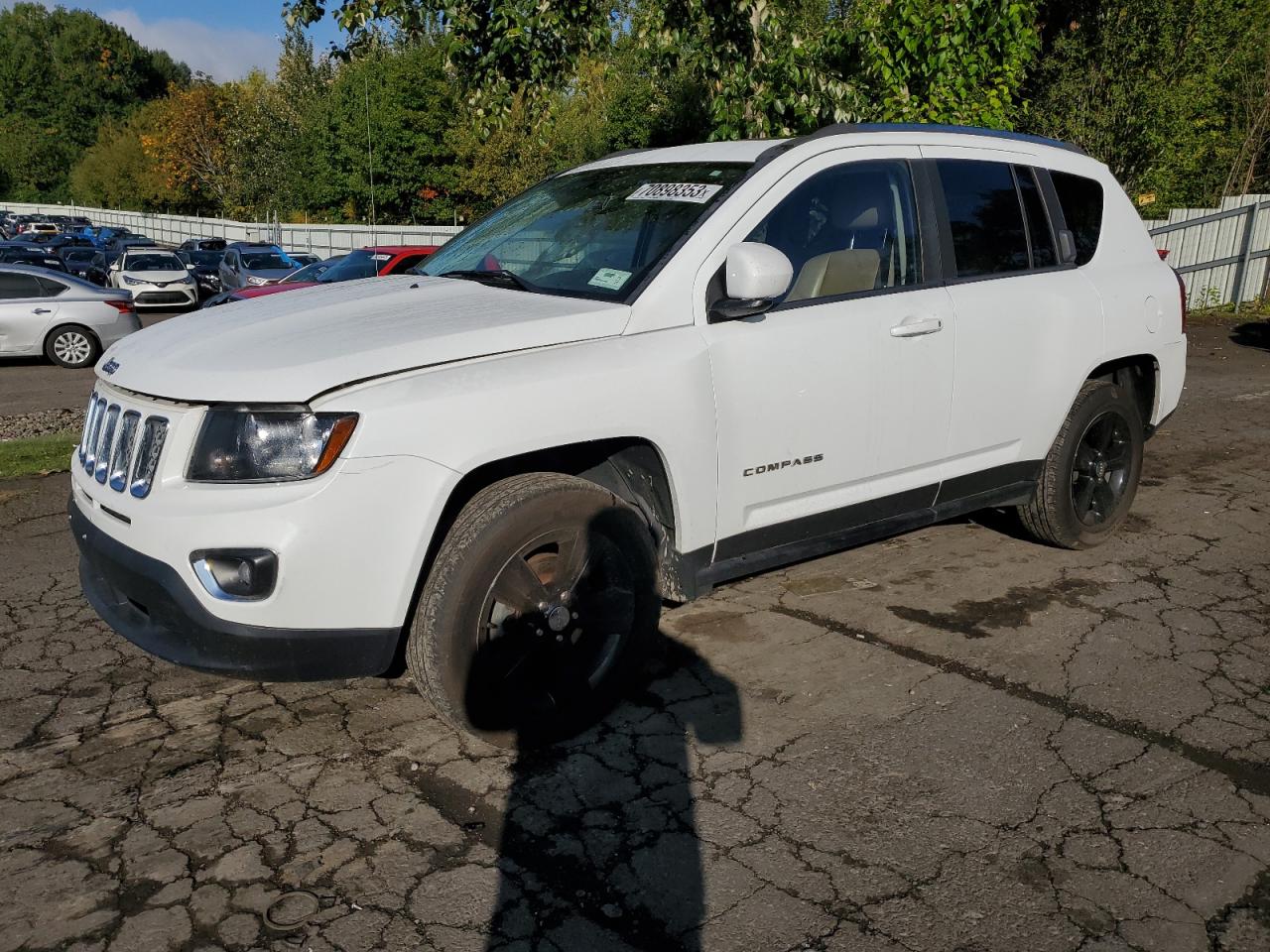 2015 Jeep Compass Latitude vin: 1C4NJDEB0FD168422