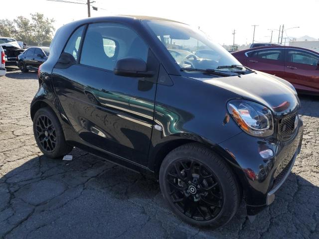 VIN WMEFJ9BA9KK370745 2019 Smart Fortwo no.4