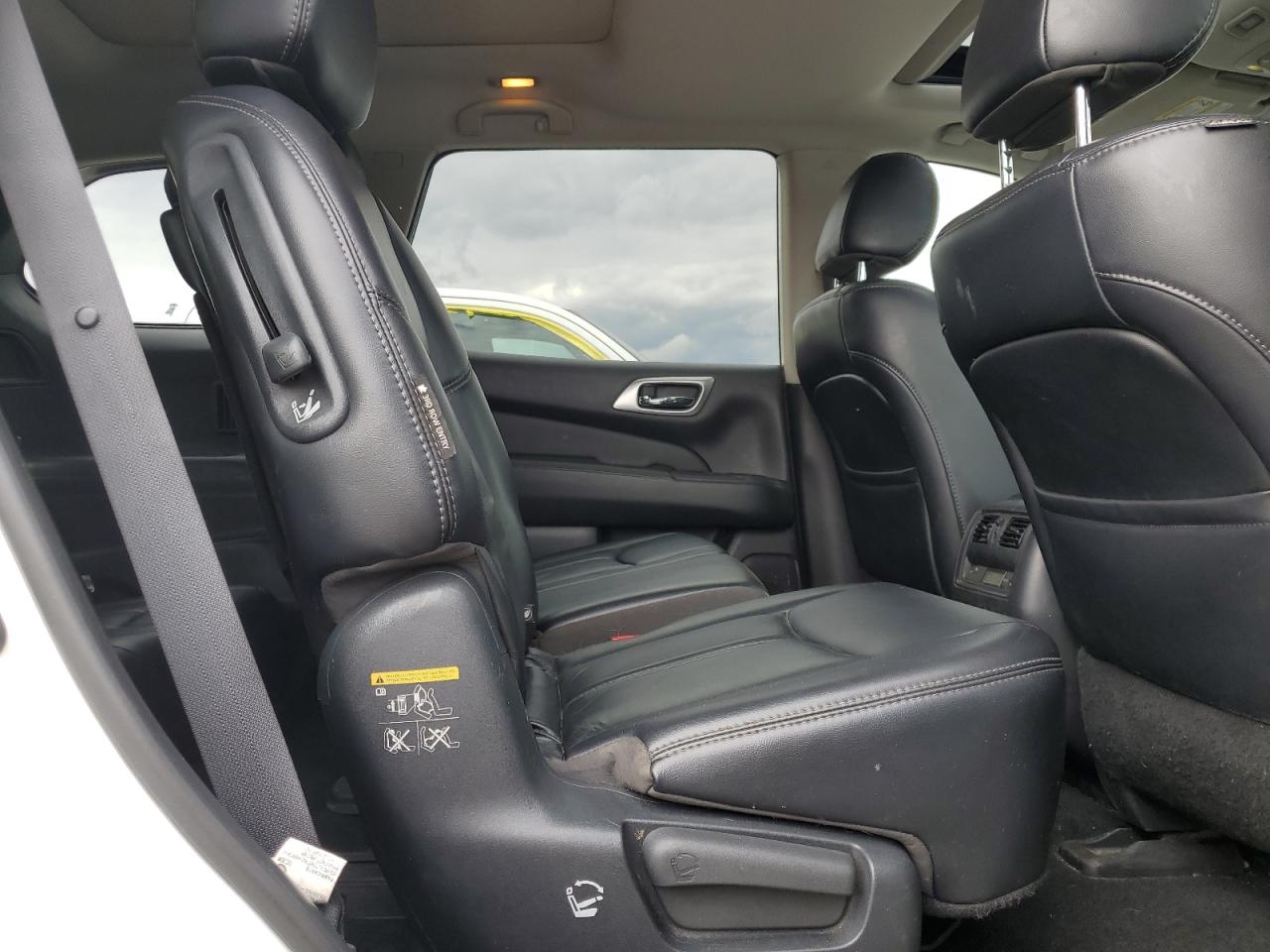 5N1DR2MM5JC648784 NISSAN PATHFINDER 2018