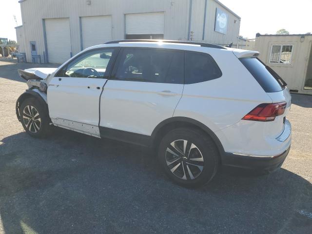 3VVRB7AX3PM046985 Volkswagen Tiguan S 2