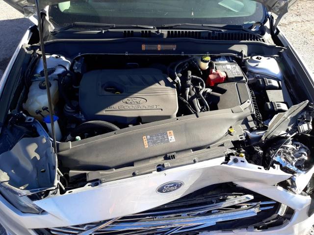 3FA6P0HD5JR131123 Ford FUSION SE