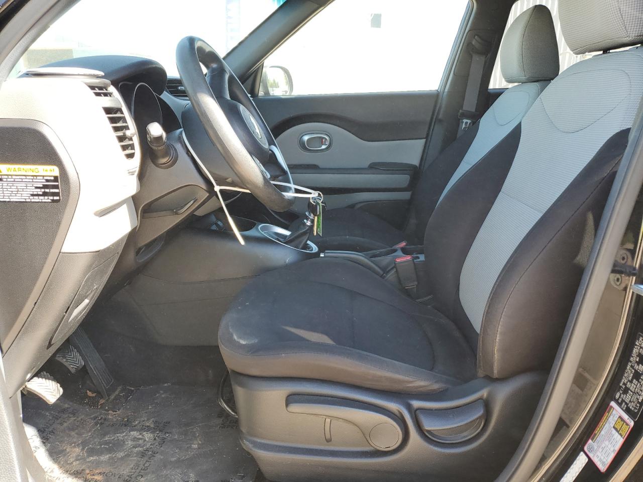 KNDJN2A21F7216019 2015 Kia Soul