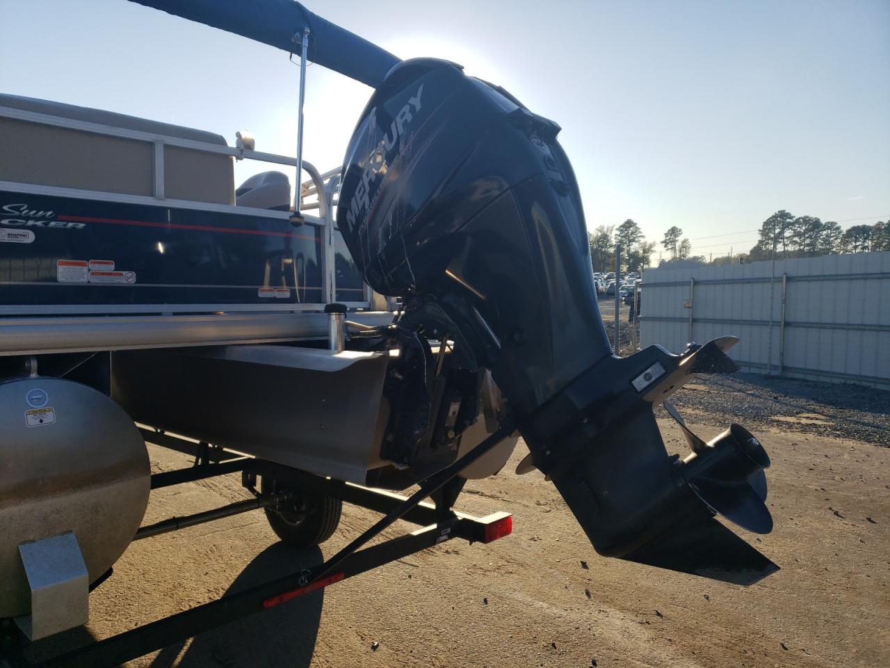 Lot #2199555813 2019 SUNT PARTYBARGE